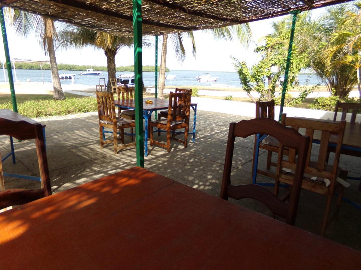 Hotel Katakalousse Yembakana Экстерьер фото