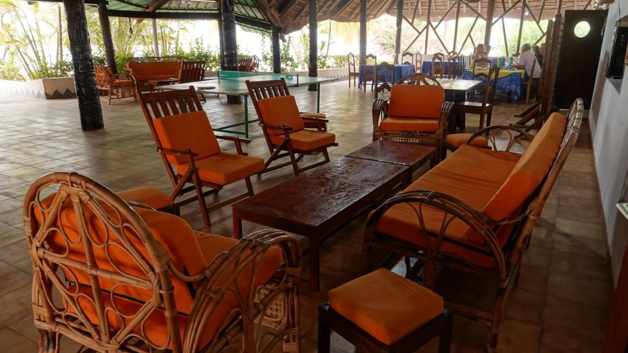 Hotel Katakalousse Yembakana Экстерьер фото