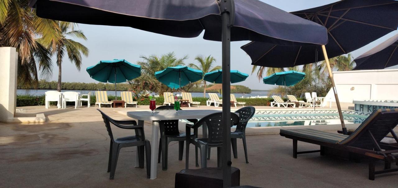 Hotel Katakalousse Yembakana Экстерьер фото