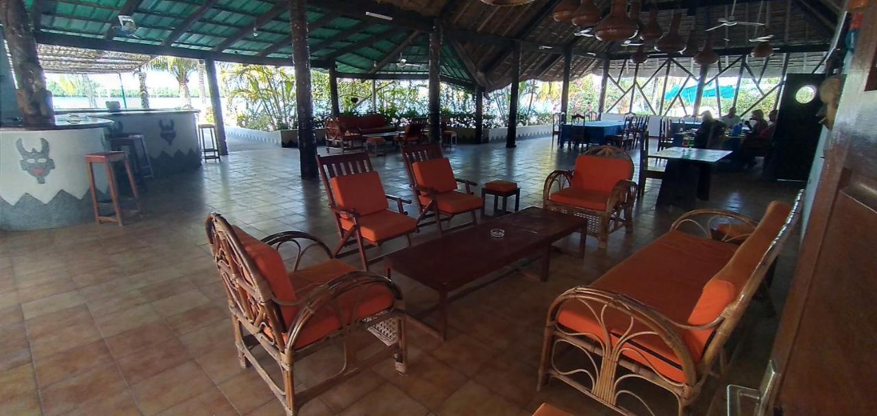 Hotel Katakalousse Yembakana Экстерьер фото